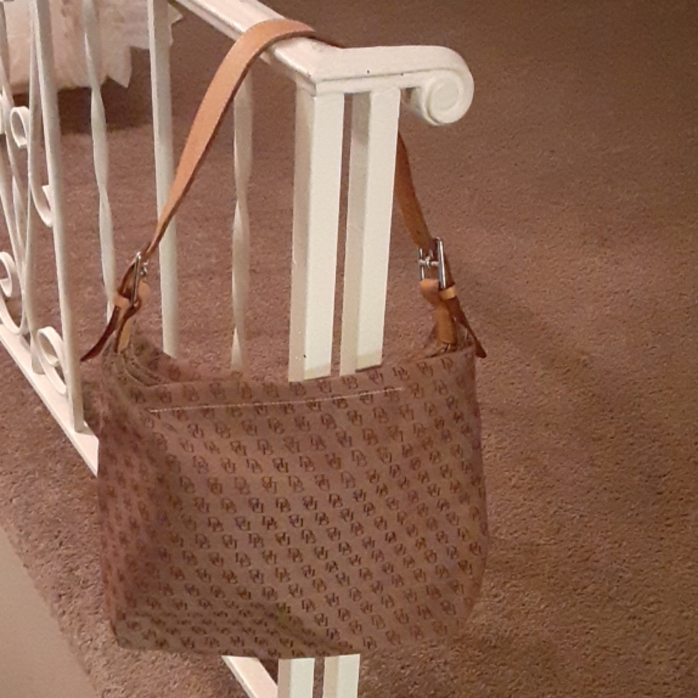 Dooney & Bourke purple handbag